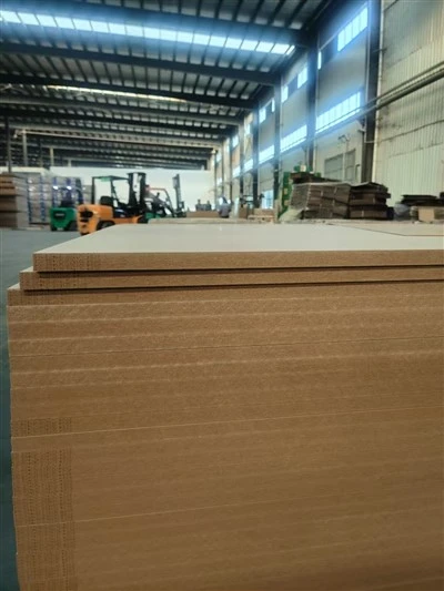 Gỗ MDF 1830X2750X7.5MM